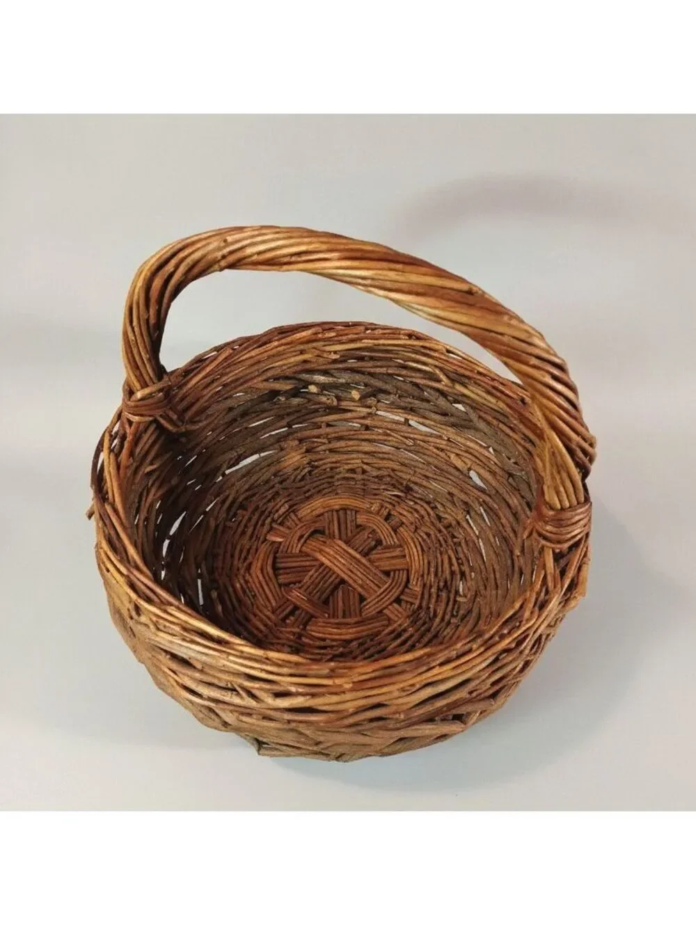 Vintage Rustic Country Hand-woven Vine Gathering Basket w/ Curved Handle 10
